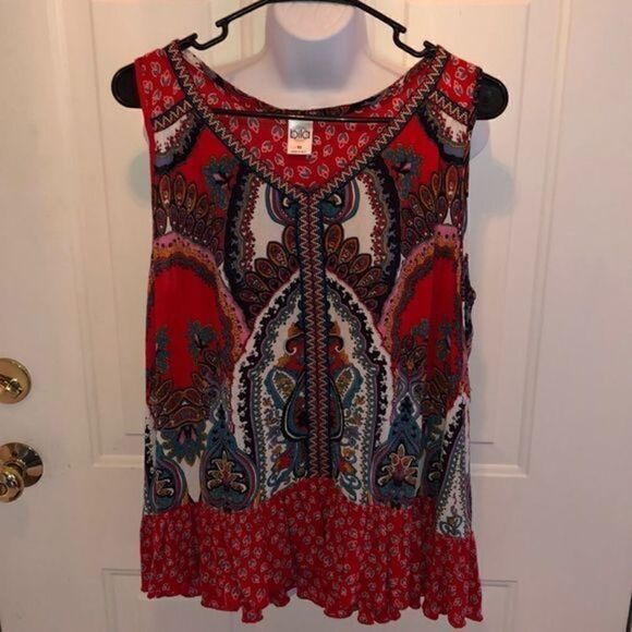 Gorgeous Bilabong Dressy Tank Medium Excellent Condition - Picture 1 of 7